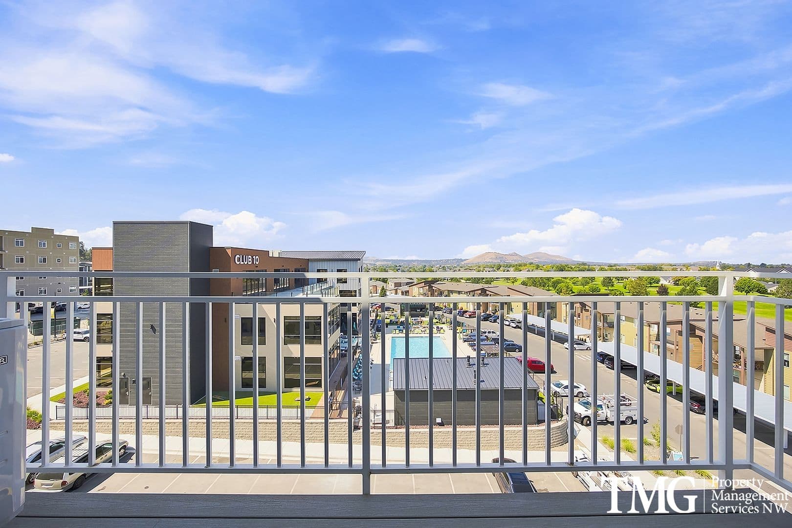 Kennewick Apartment: 7918 W 10th Ave