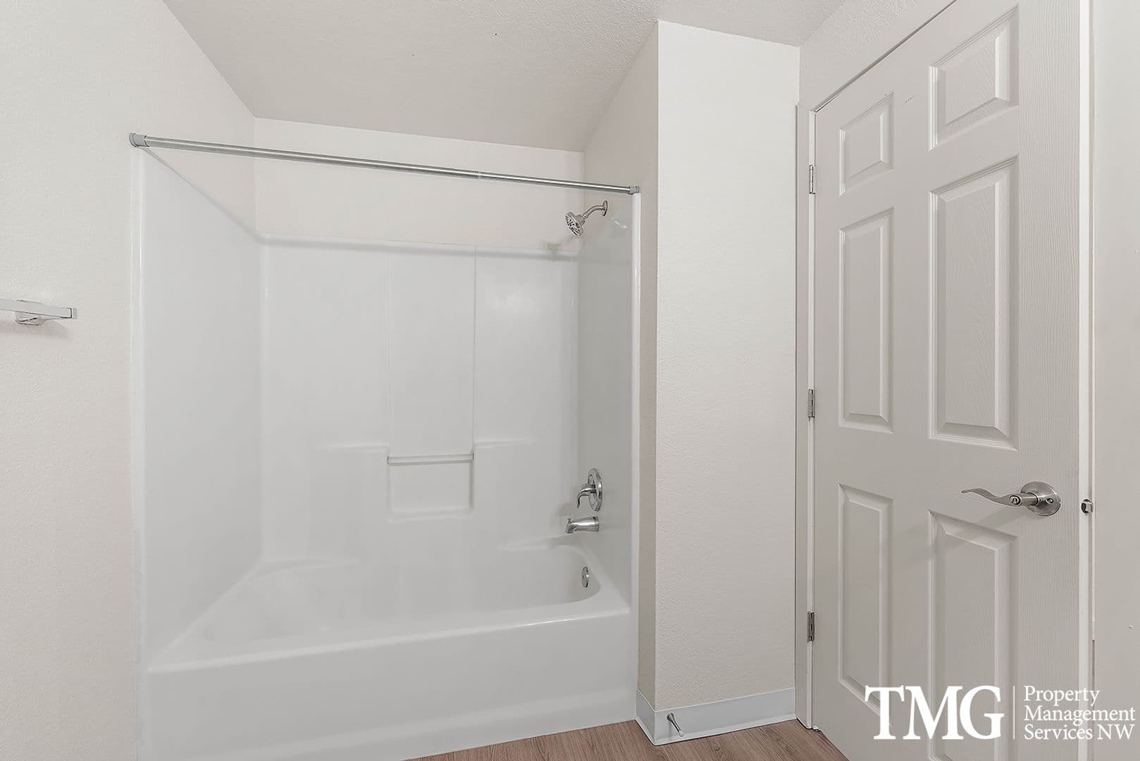 Vancouver Apartment: 16119 SE 1st St