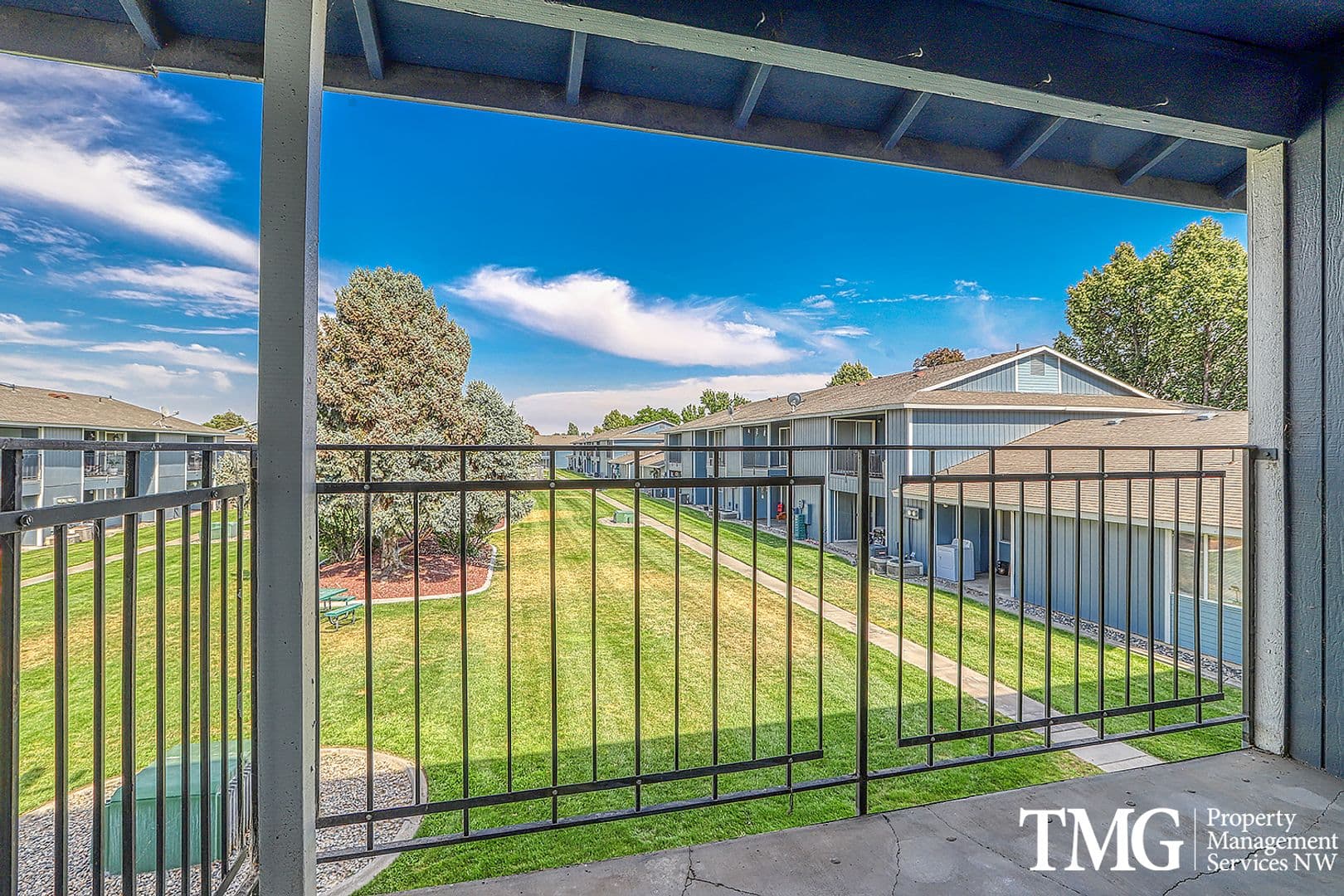 Kennewick Apartment: 440 N Volland