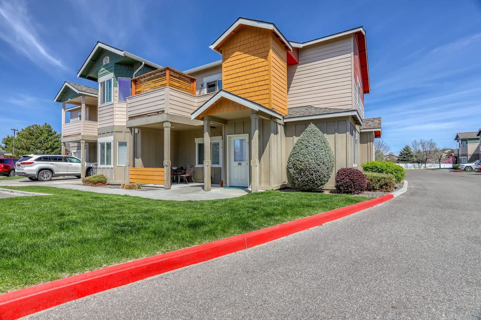 Kennewick Apartment: 8180 W 4th Ave