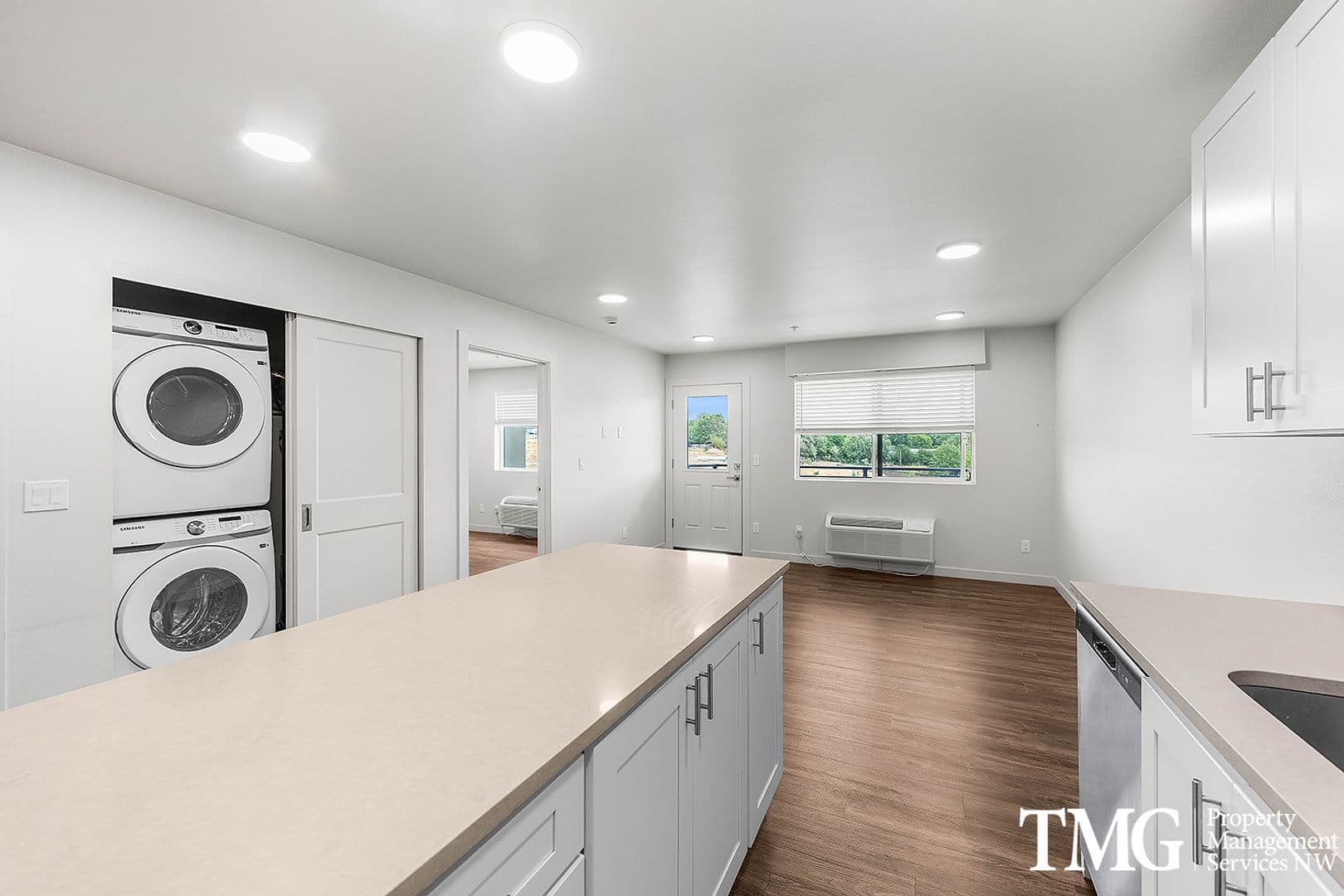 Pasco Apartment: 6701 W Argent Rd
