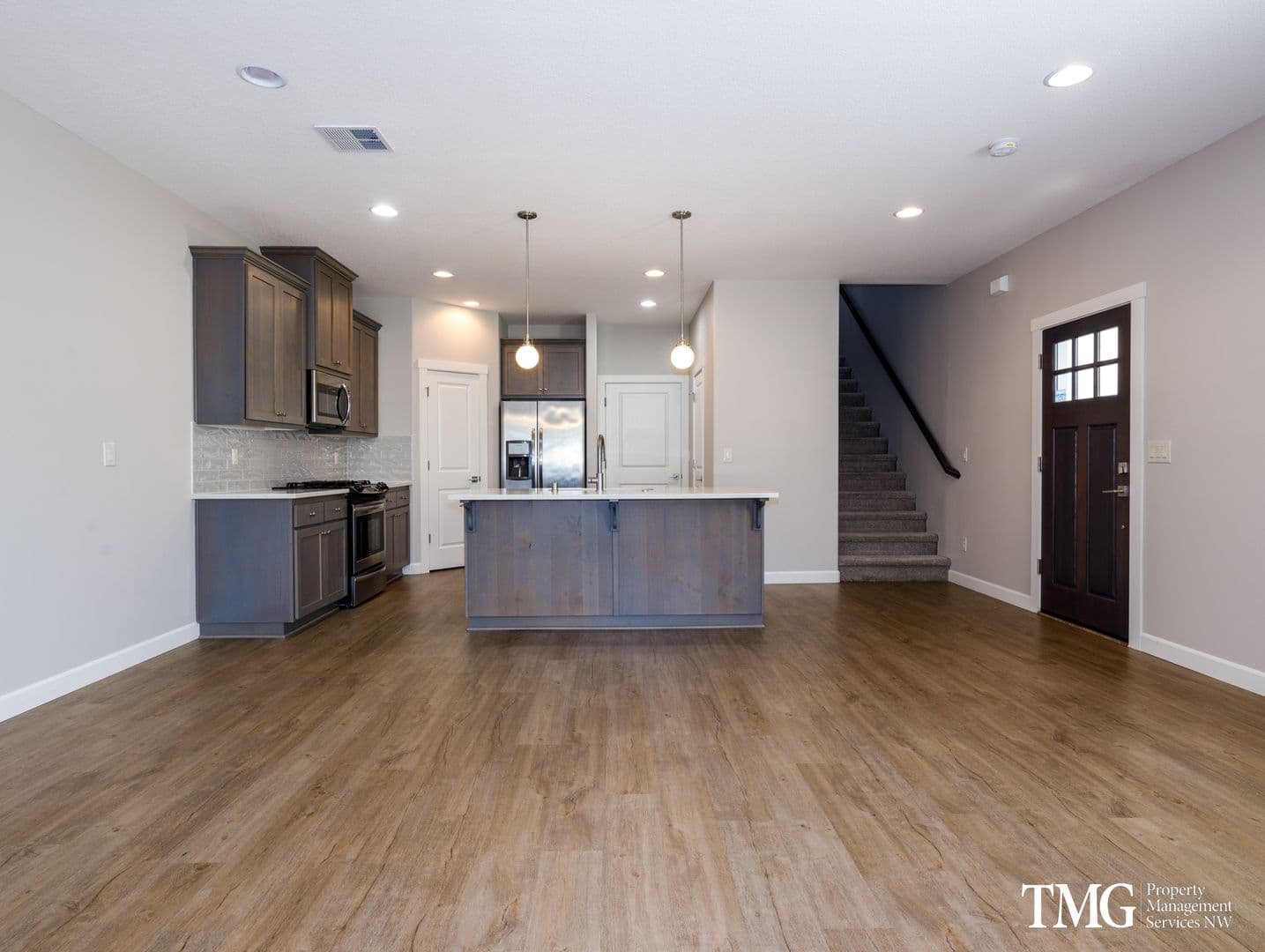 Vancouver House: 5605 NE 58th Way