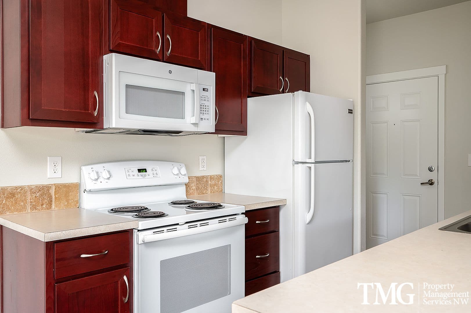 Vancouver Apartment: 4705 NE Leverich Park Way