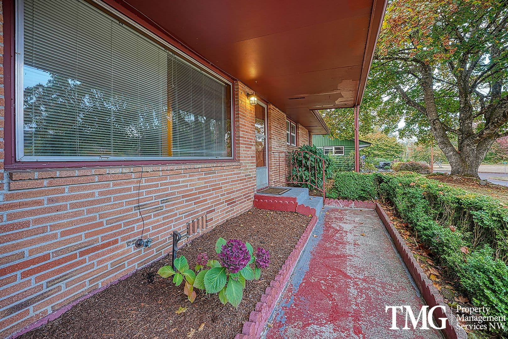 Camas House: 2832 E. 1st Avenue