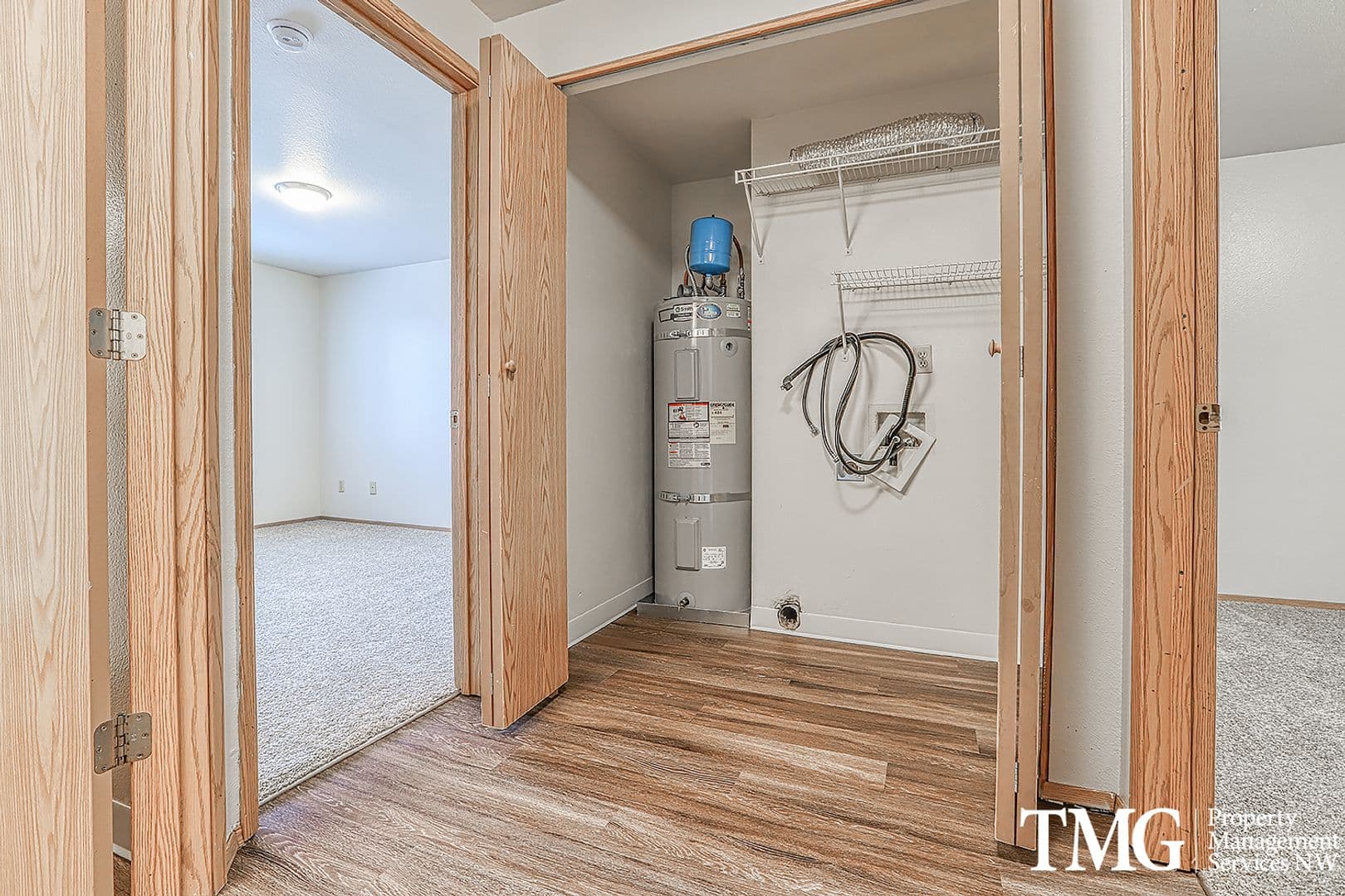 Vancouver Apartment: 13708 NE 18th St