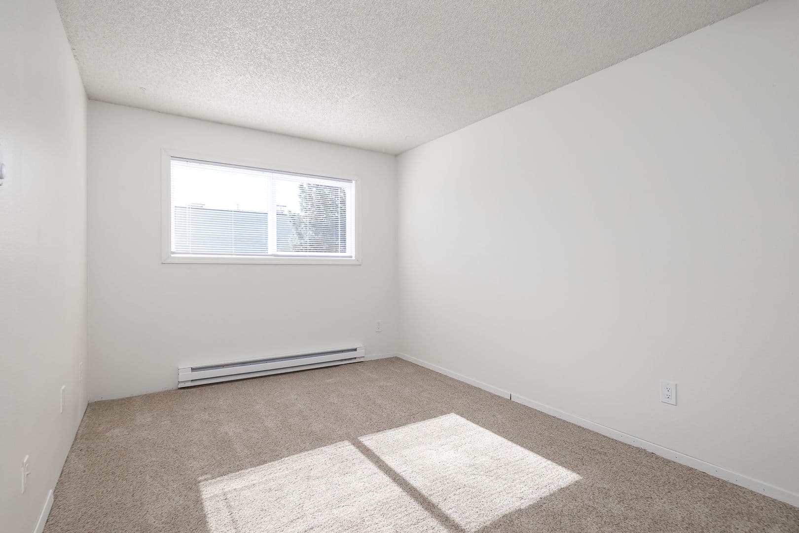 Kennewick Apartment: 3131 W Hood Ave