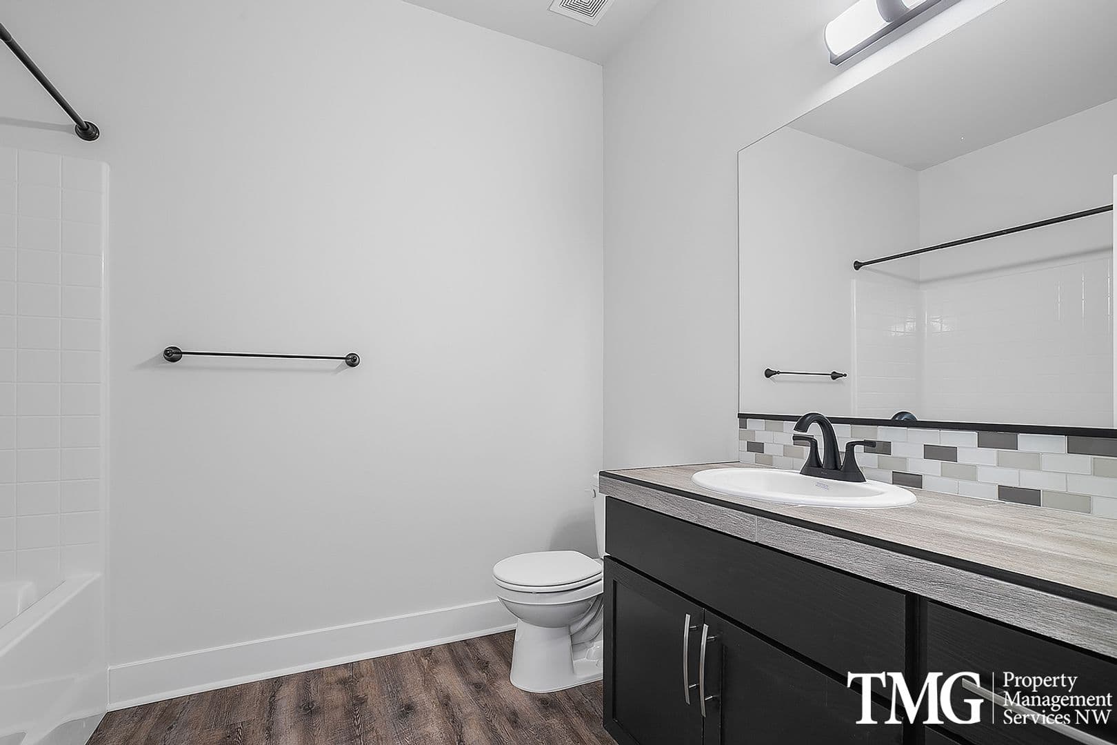 Kennewick Apartment: 7942 W 10th Ave