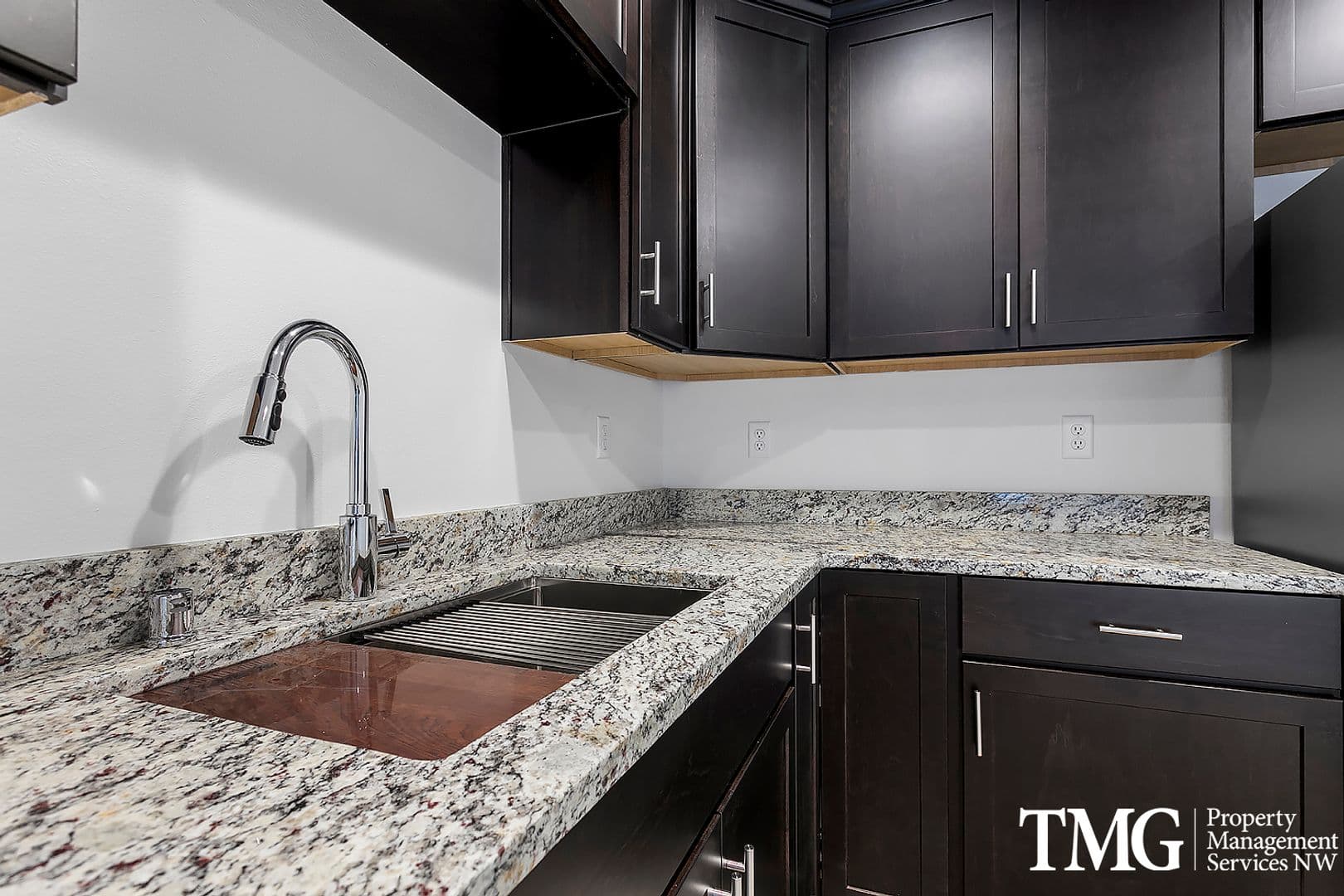 West Richland Townhome: 977 Creer Way - A-103
