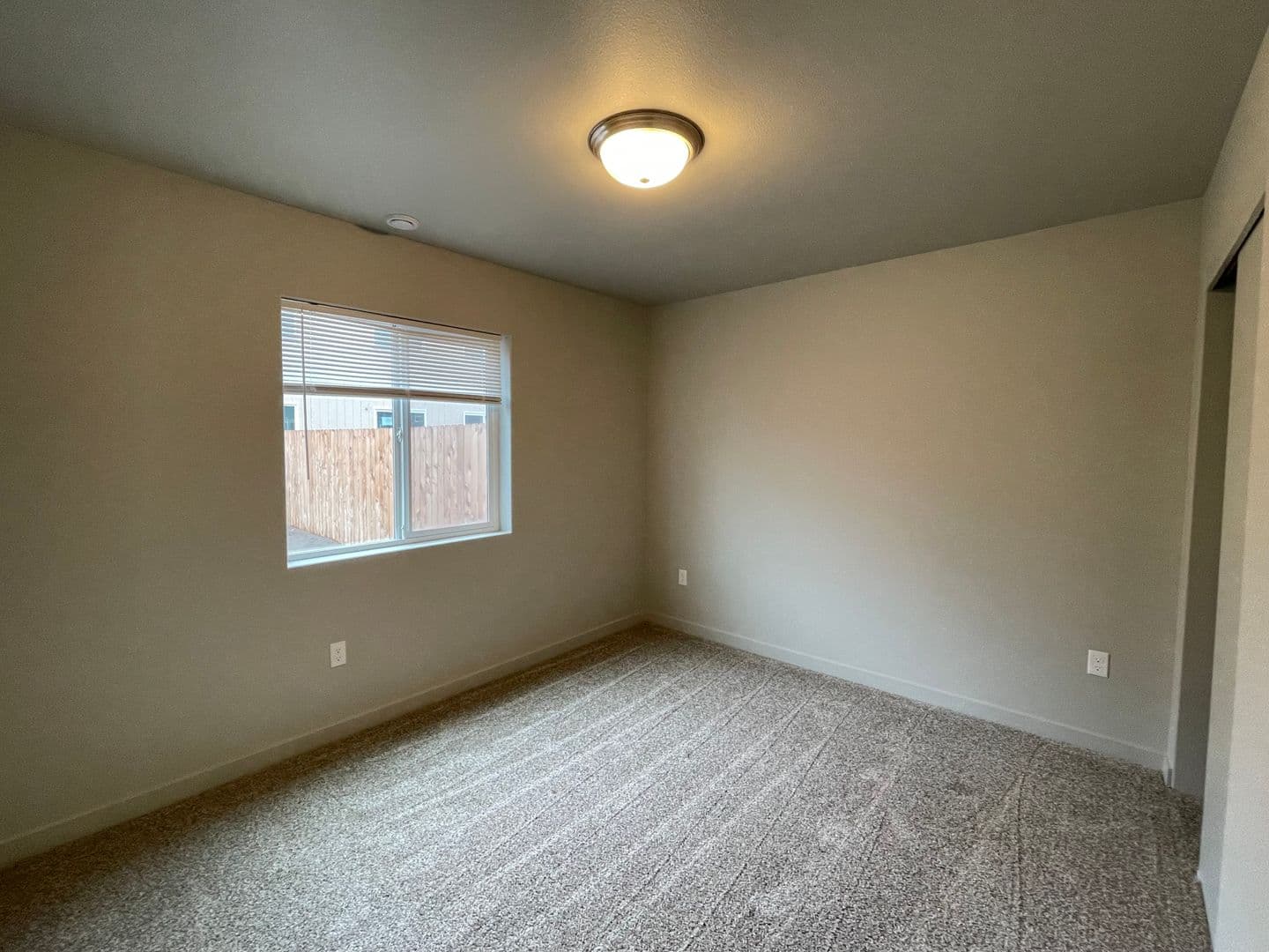 Pasco Townhome: 2507 E Helena Street