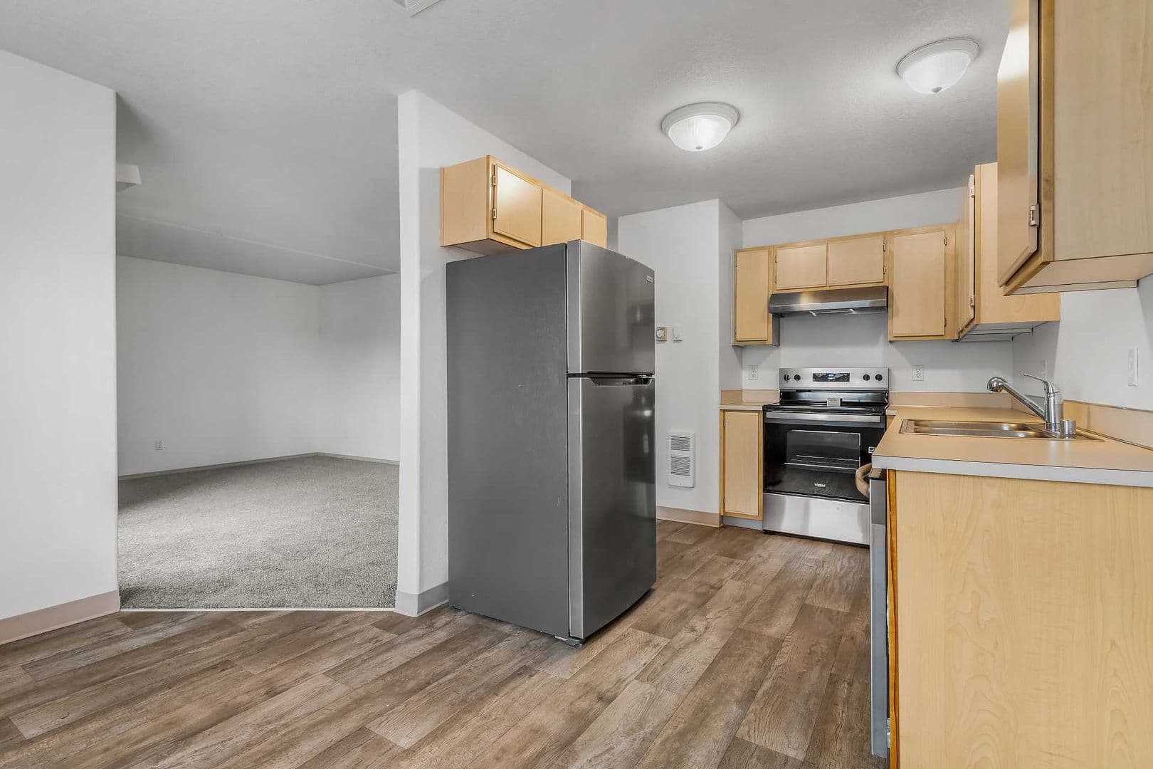Vancouver Apartment: 13608 NE 72nd St