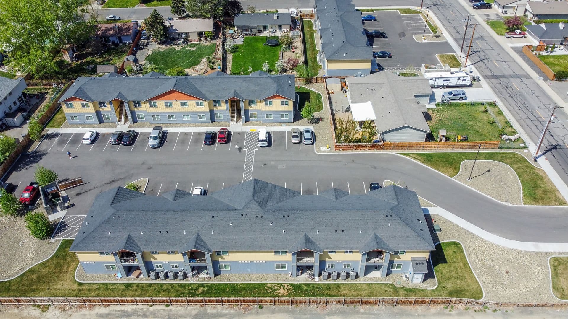Kennewick Apartment: 1863 & 1917 West 19th Avenue