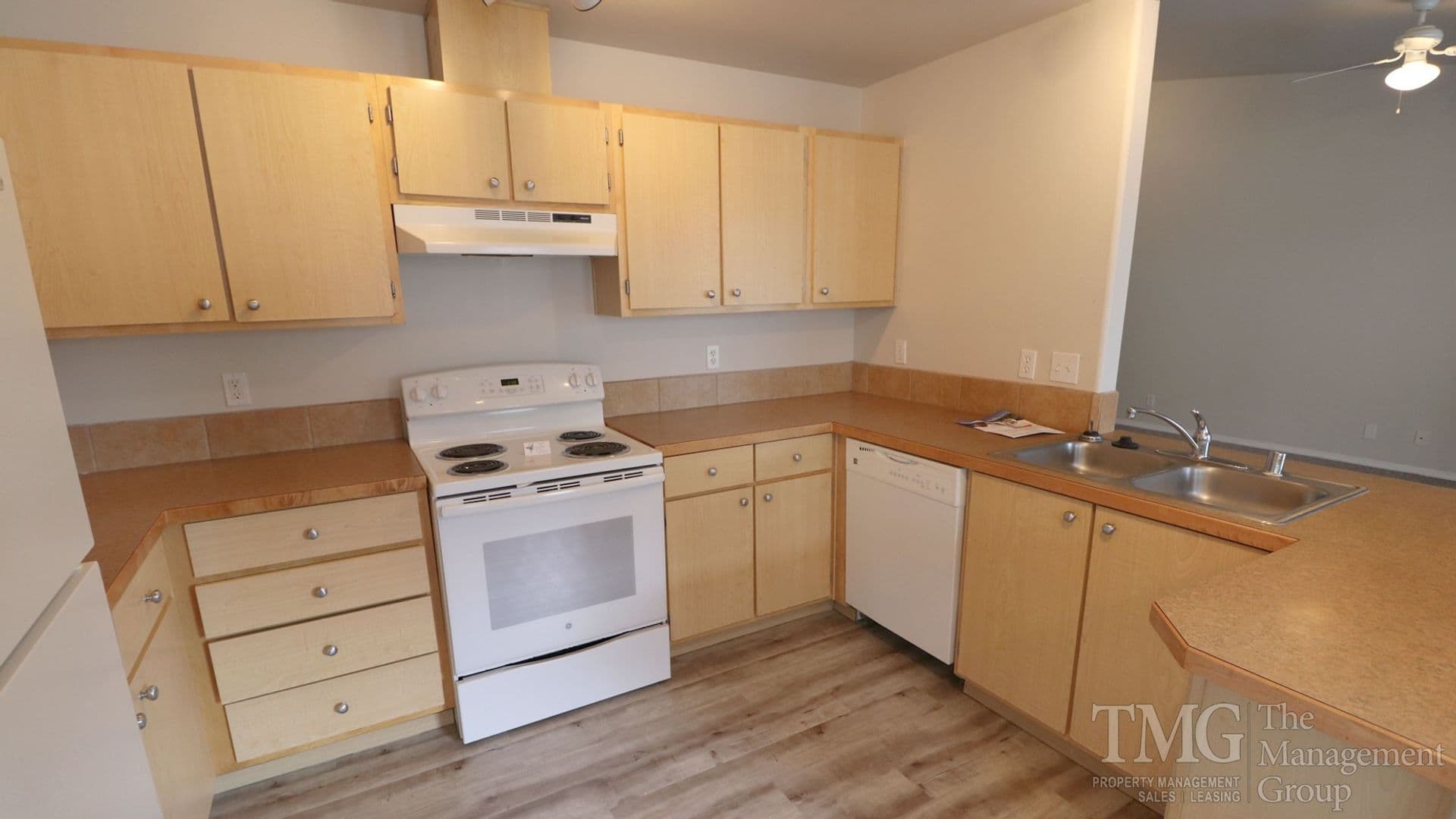 Vancouver Apartment: 5313 NE 68th Ave