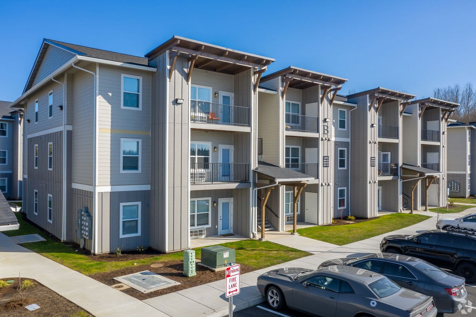Ridgefield Apartment: 544 S Royle Rd