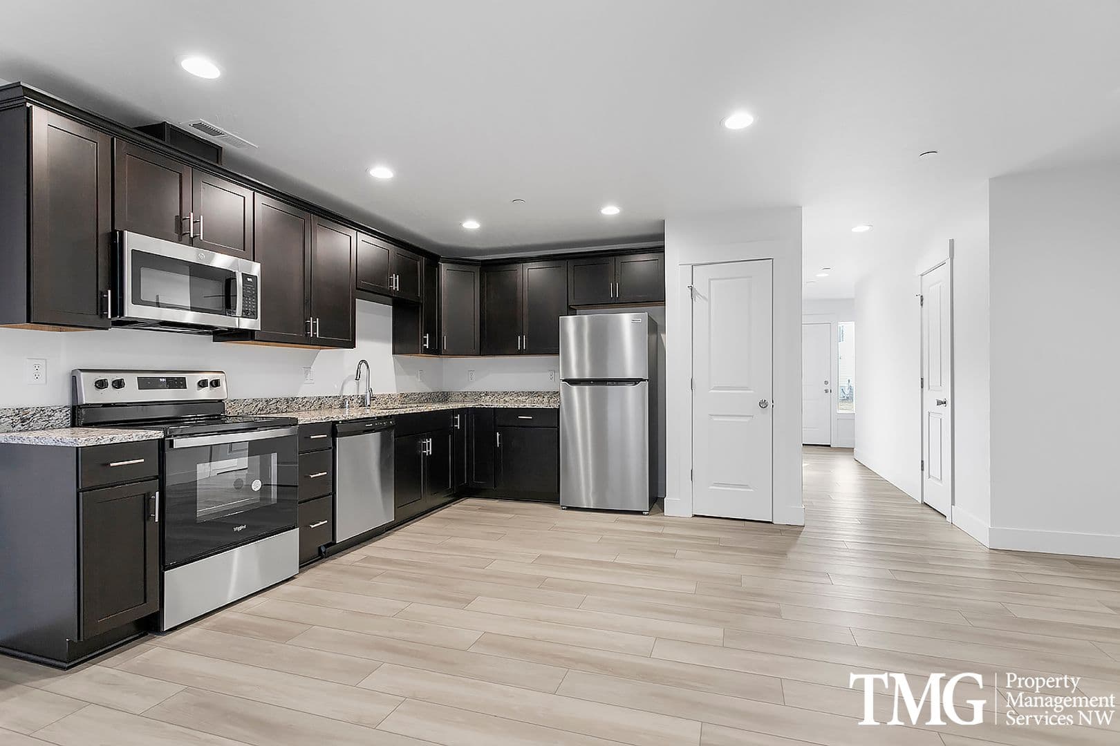 West Richland Townhome: 977 Creer Way - A-103