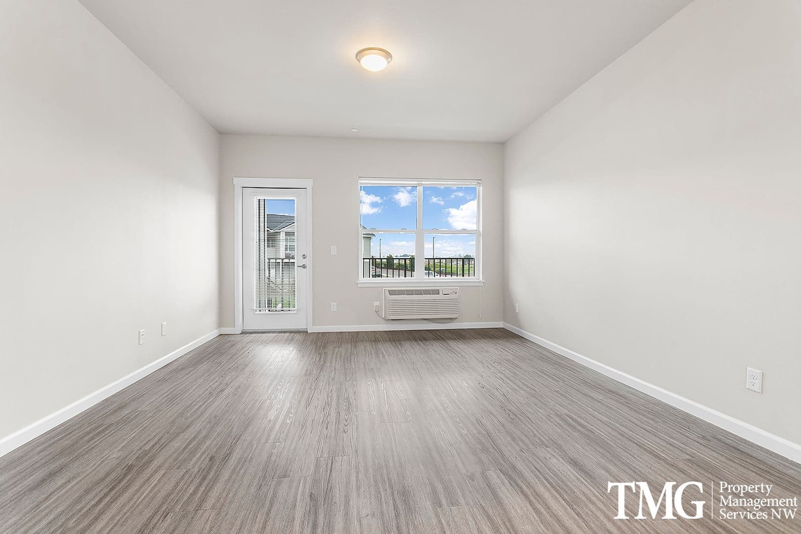 Ridgefield Apartment: 540 S Royle Rd