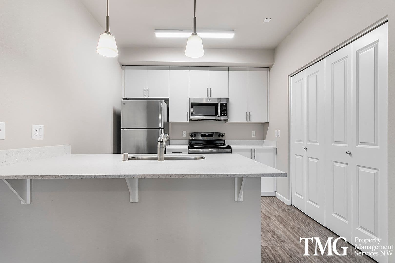 Ridgefield Apartment: 540 S Royle Rd