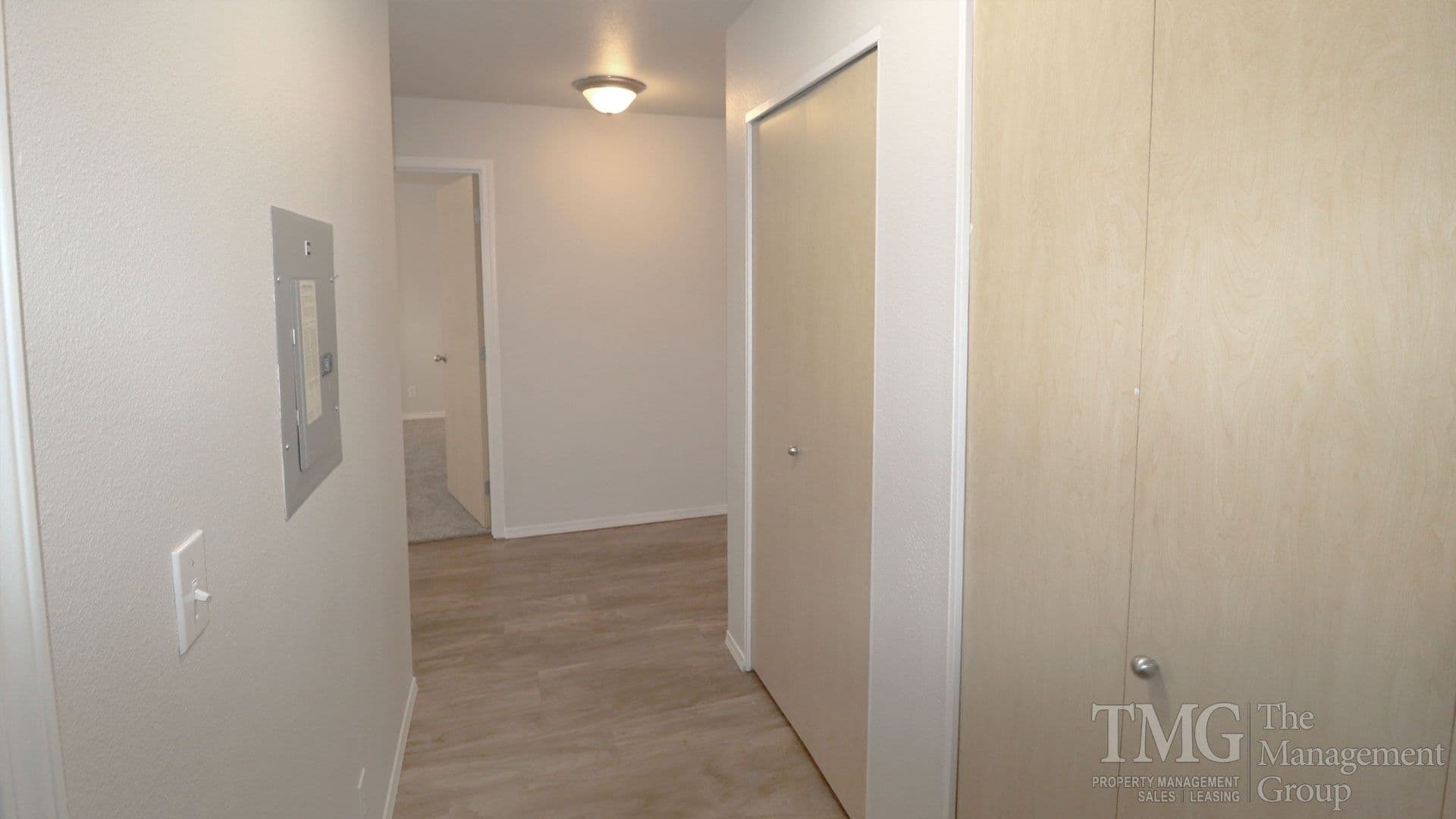 Vancouver Apartment: 5313 NE 68th Ave
