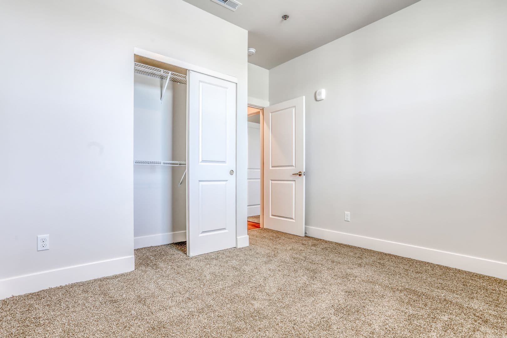 Kennewick Apartment: 7968 W 10th Ave
