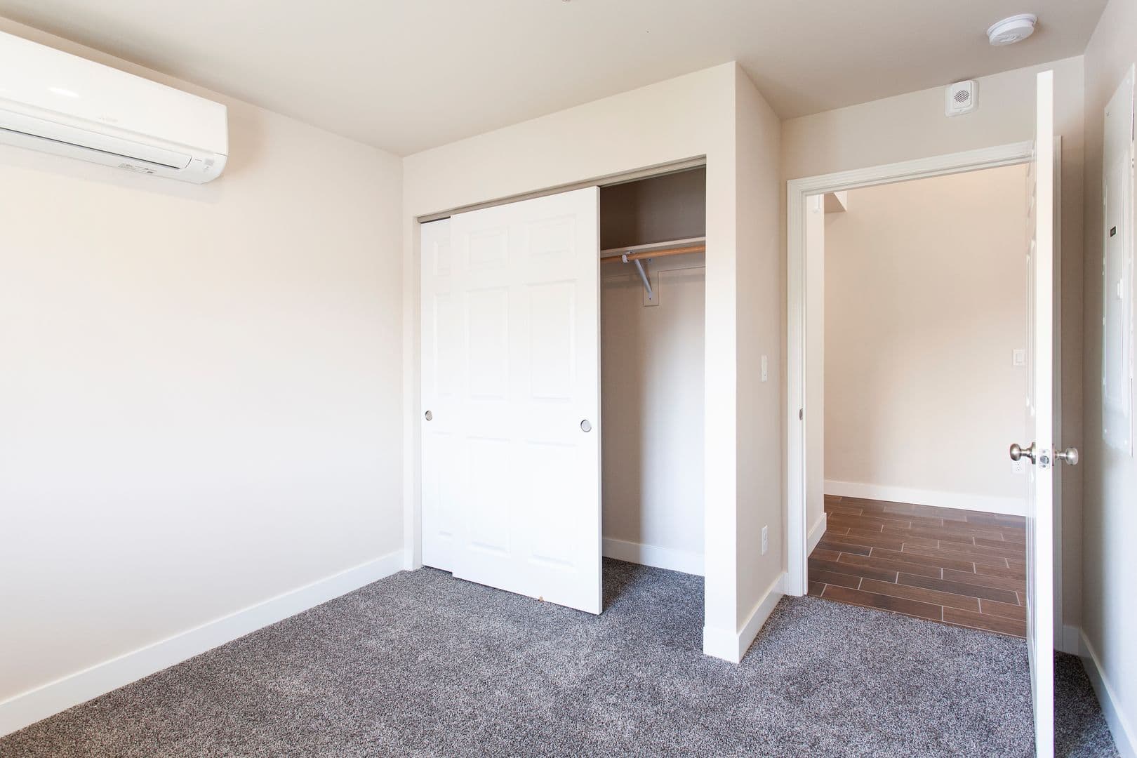 Kennewick Apartment: 5100 W Clearwater Ave