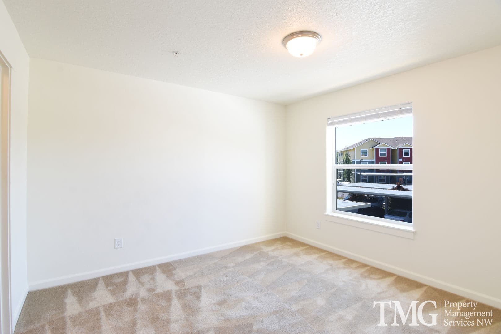 Battle Ground Apartment: 1017 SE 12th Ave
