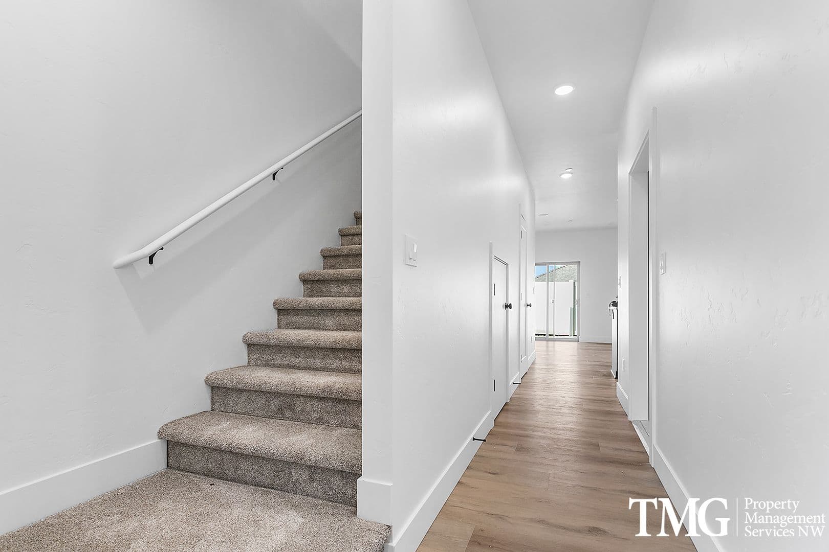 Pasco Townhome: 5801 Road 92