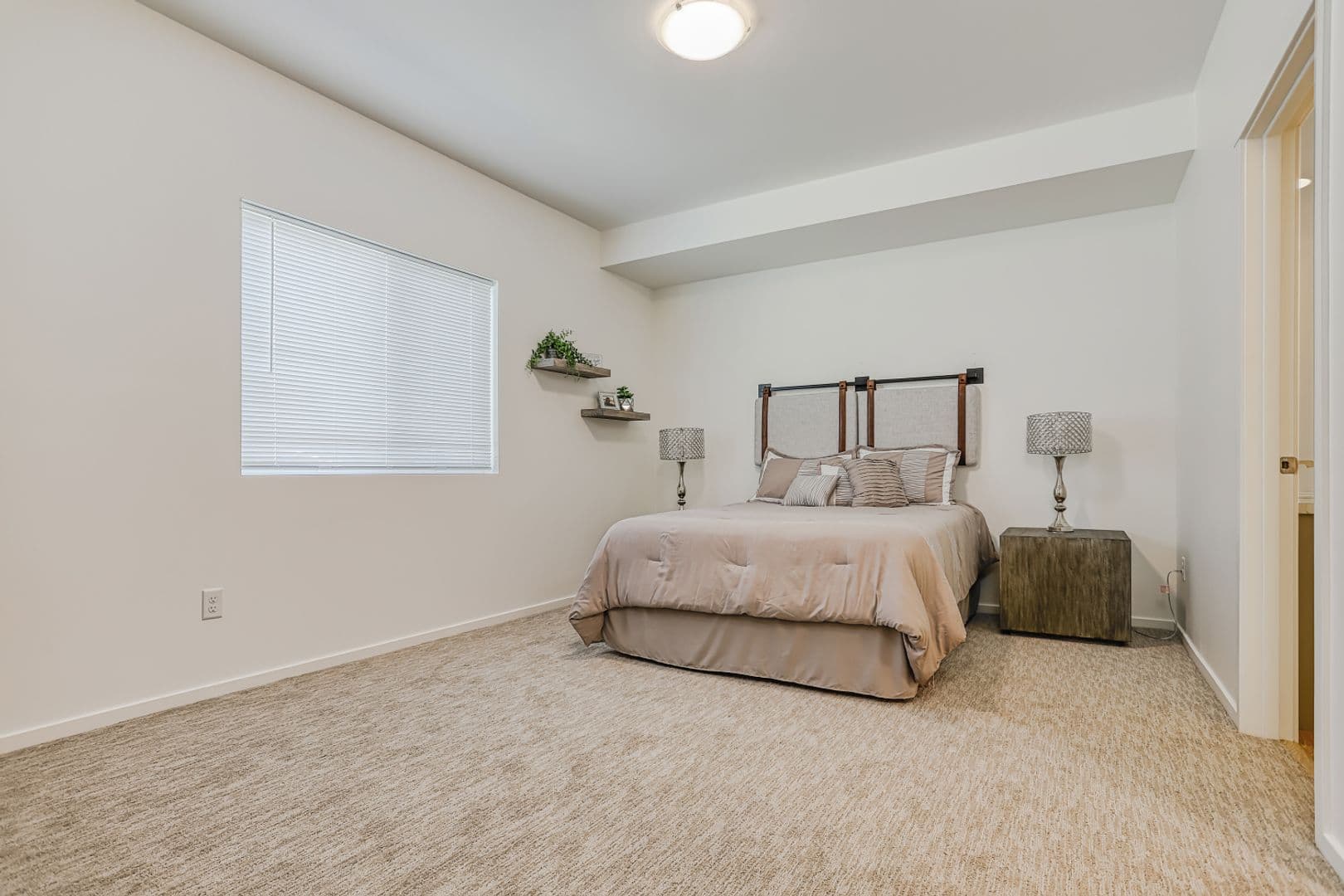 Kennewick Apartment: 2652 W 15th Ave