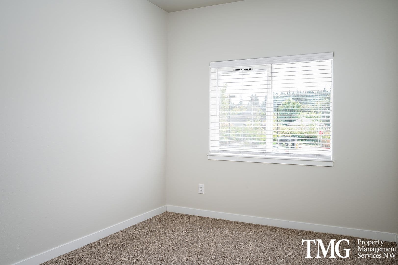 Vancouver Apartment: 4705 NE Leverich Park Way