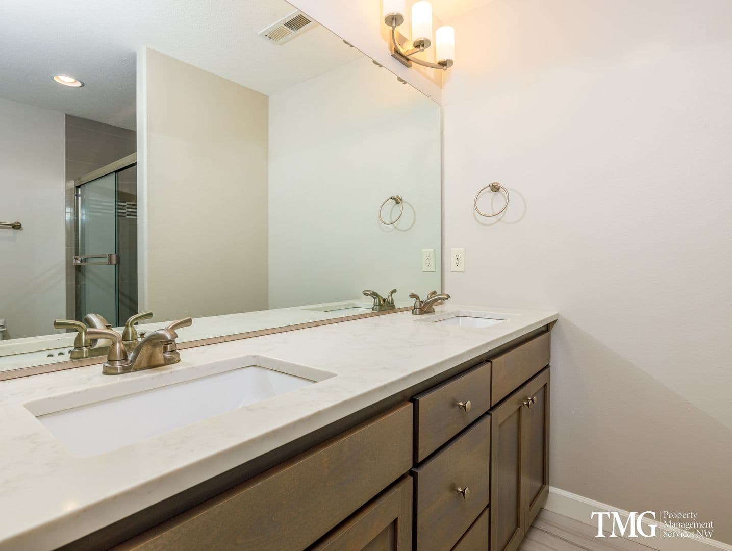 Vancouver House: 5605 NE 58th Way