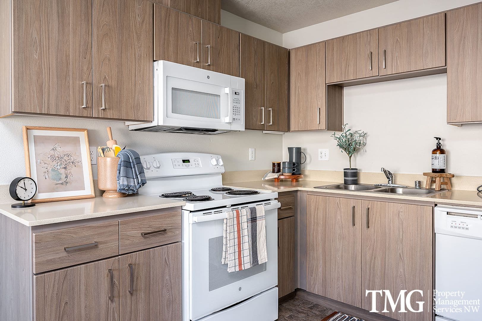 Vancouver Apartment: 4721 NE 66th Ave