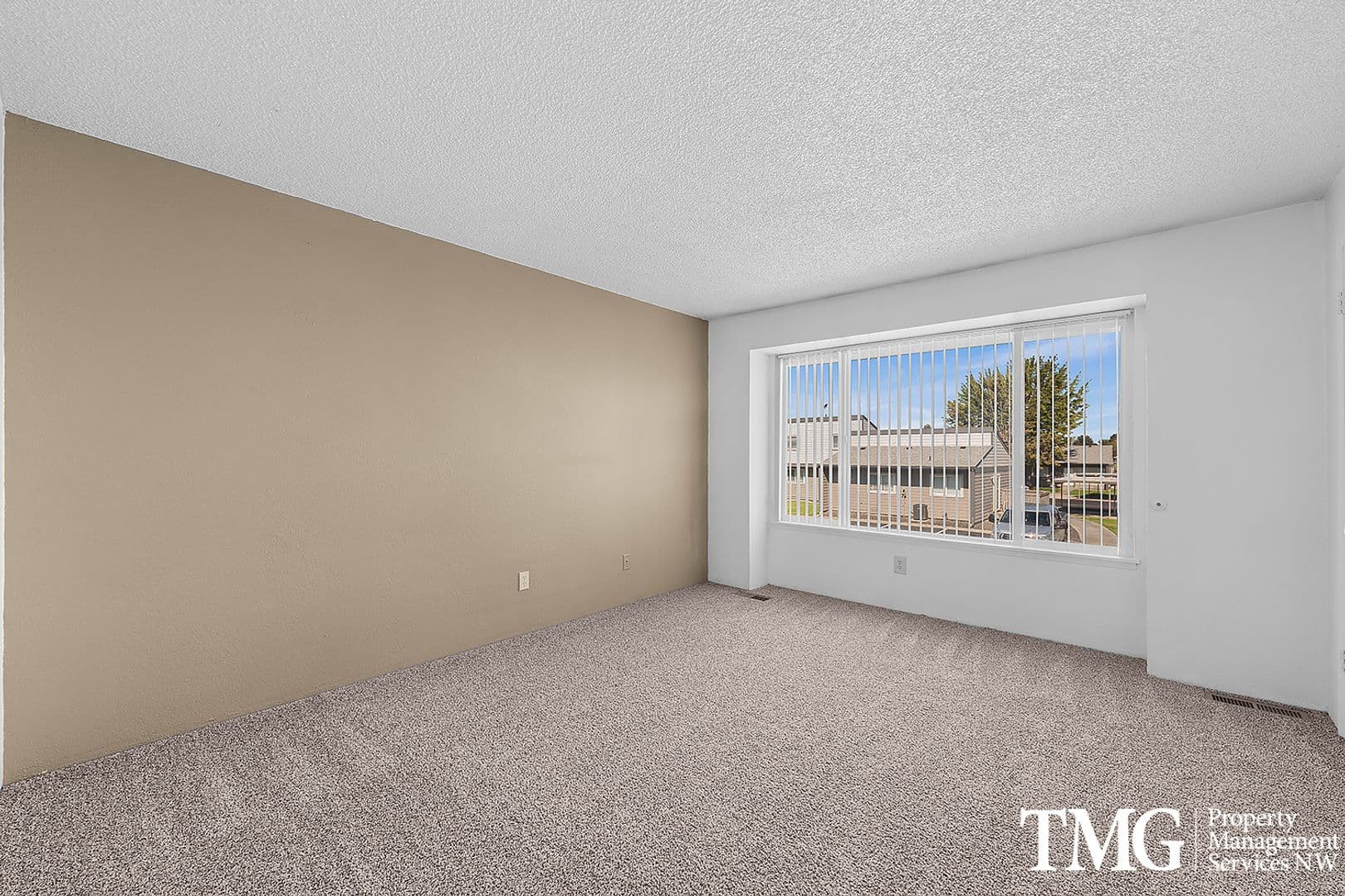 Kennewick Apartment: 803 S Olympia St