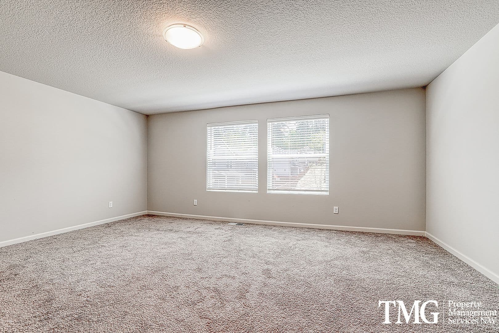 Ridgefield Townhome: 4231 S Waters Edge Way