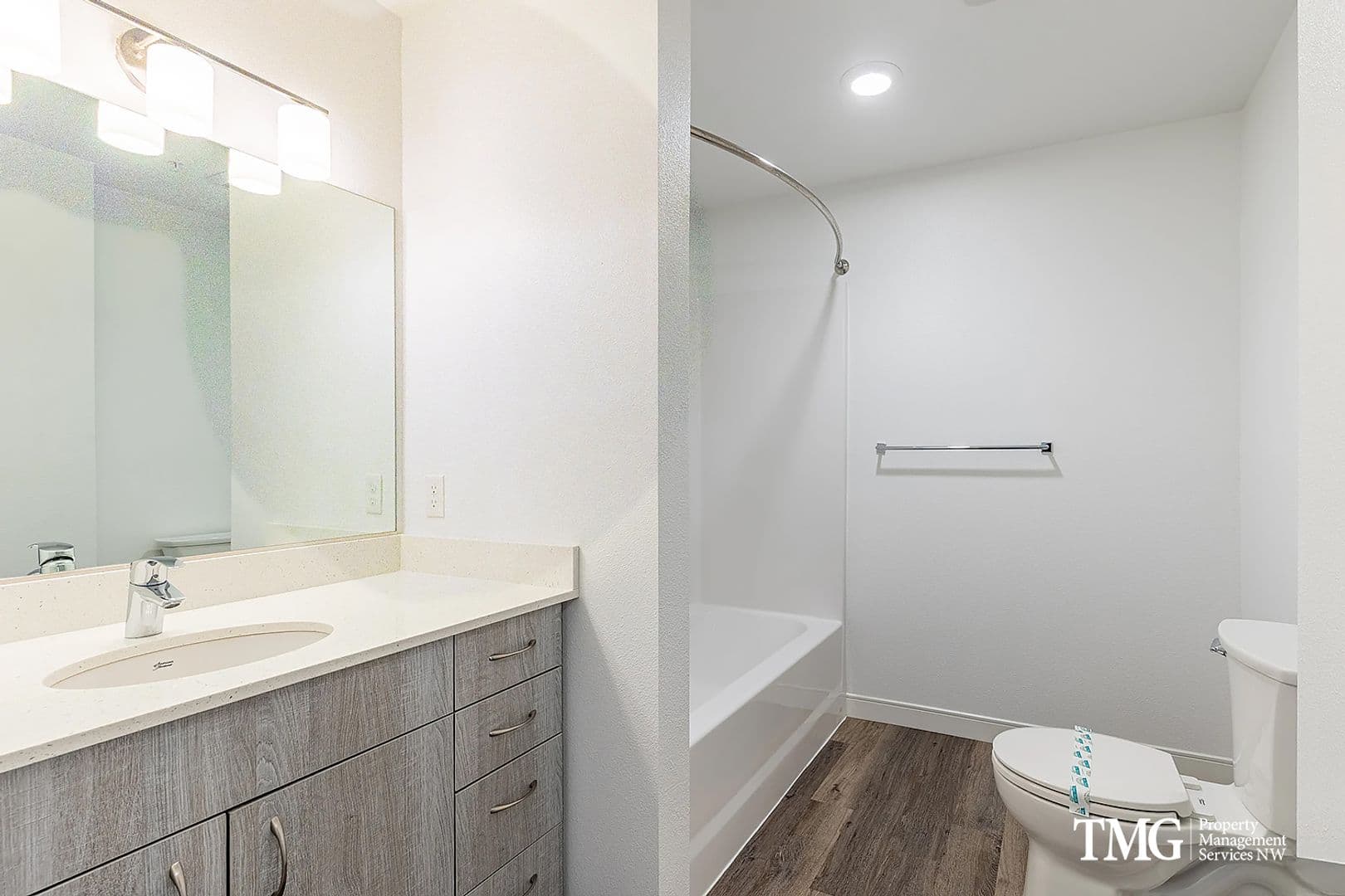 Vancouver Apartment: 13414 NE 23rd Ave