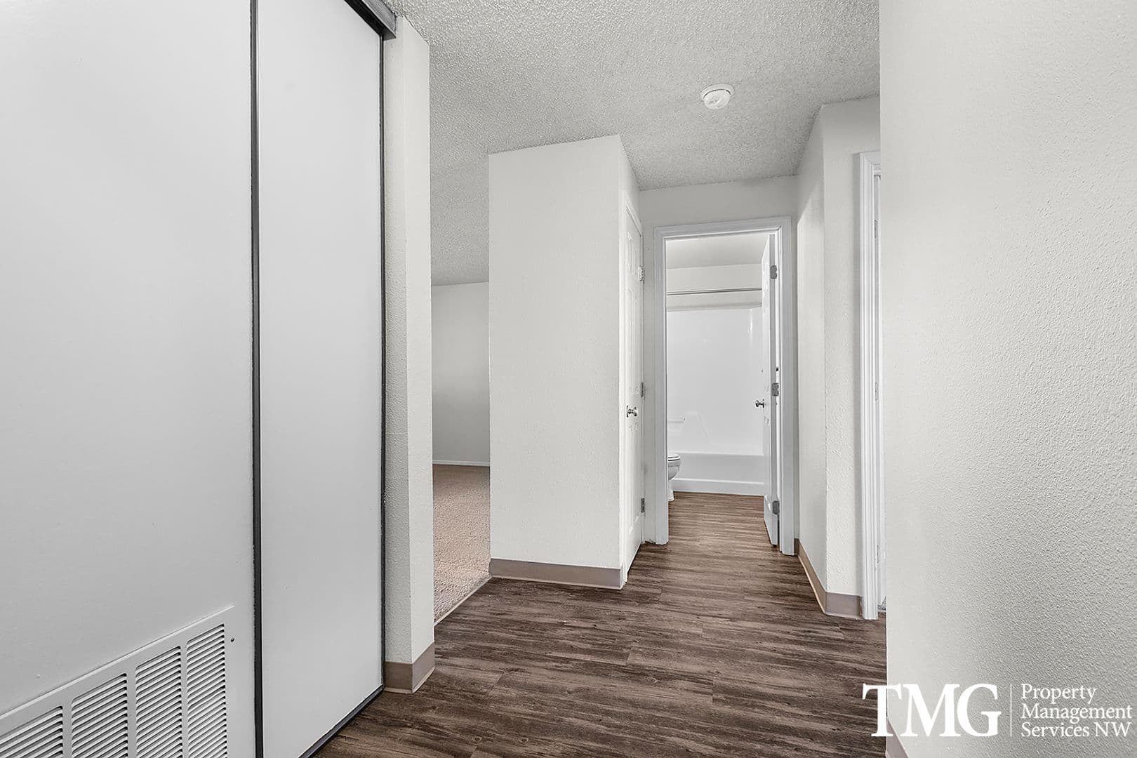 Kennewick Apartment: 440 N Volland
