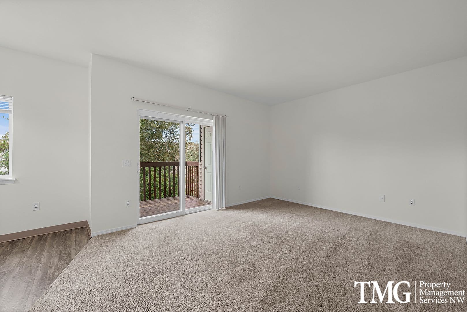 Richland Apartment: 900 Aaron Dr