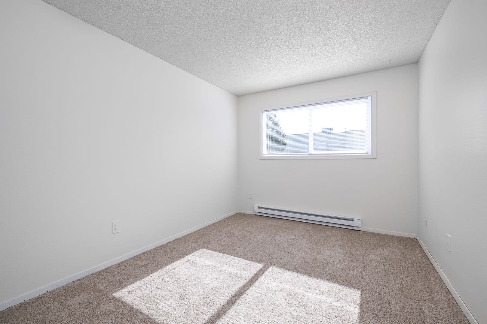 Kennewick Apartment: 3131 W Hood Ave