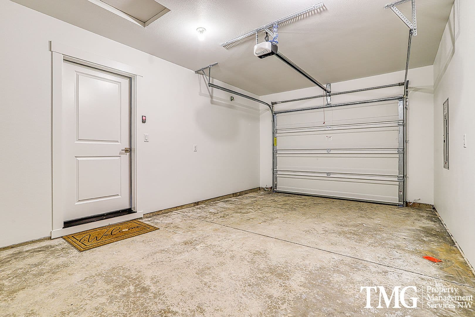 Vancouver Apartment: 5119 NE Saint James Road