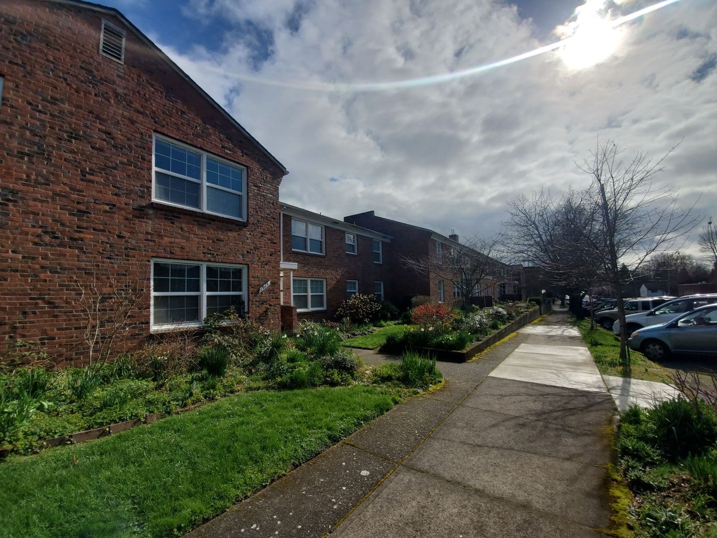 Vancouver Apartment: 1905-1915 Daniels St