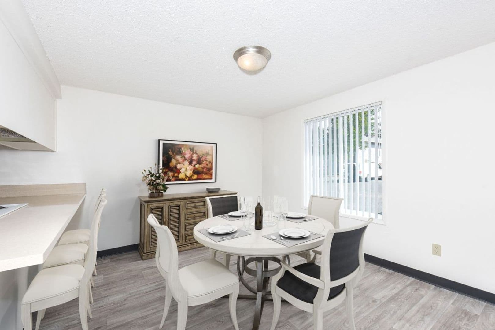 Vancouver Apartment: 3417 NE 53rd St