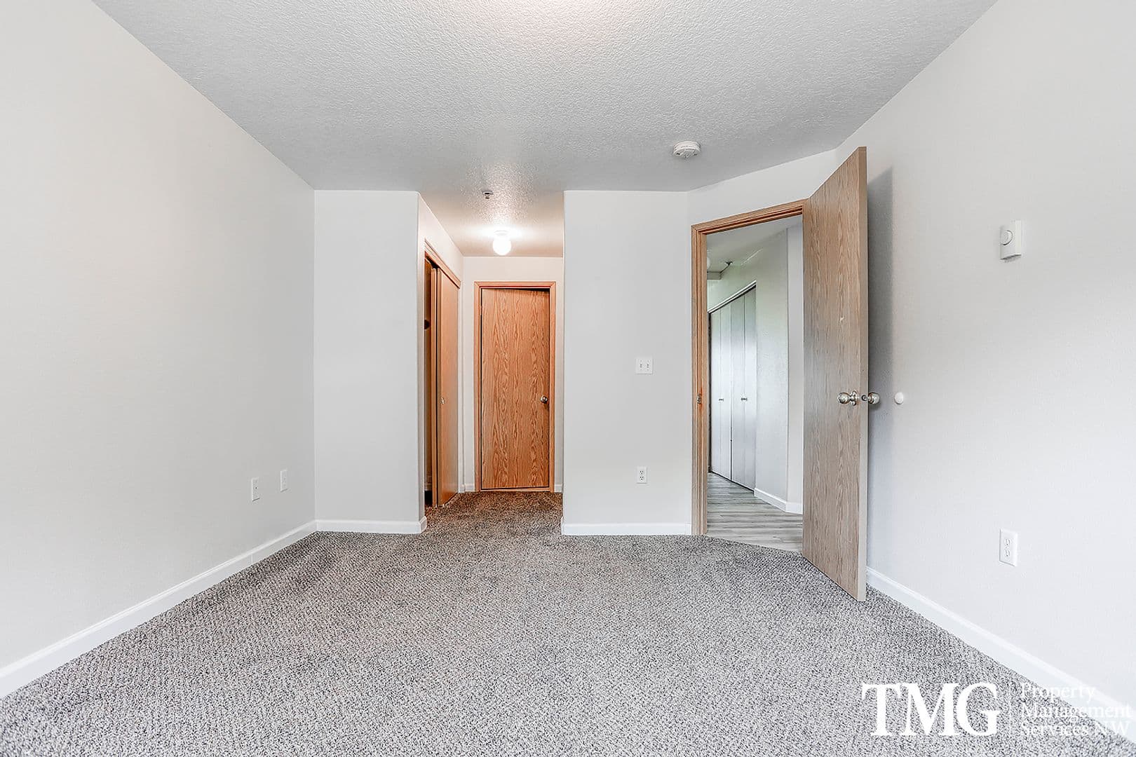 Camas Apartment: 2615 NE 3rd Avenue