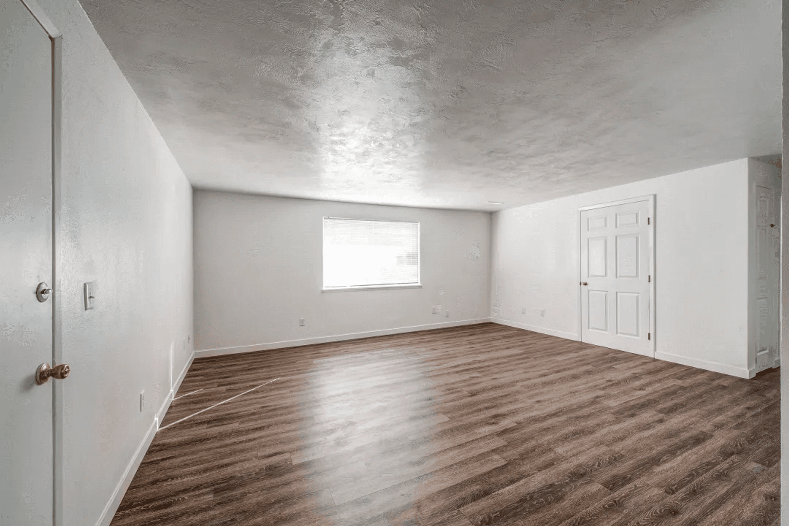 Kennewick Apartment: 12 S Morain St