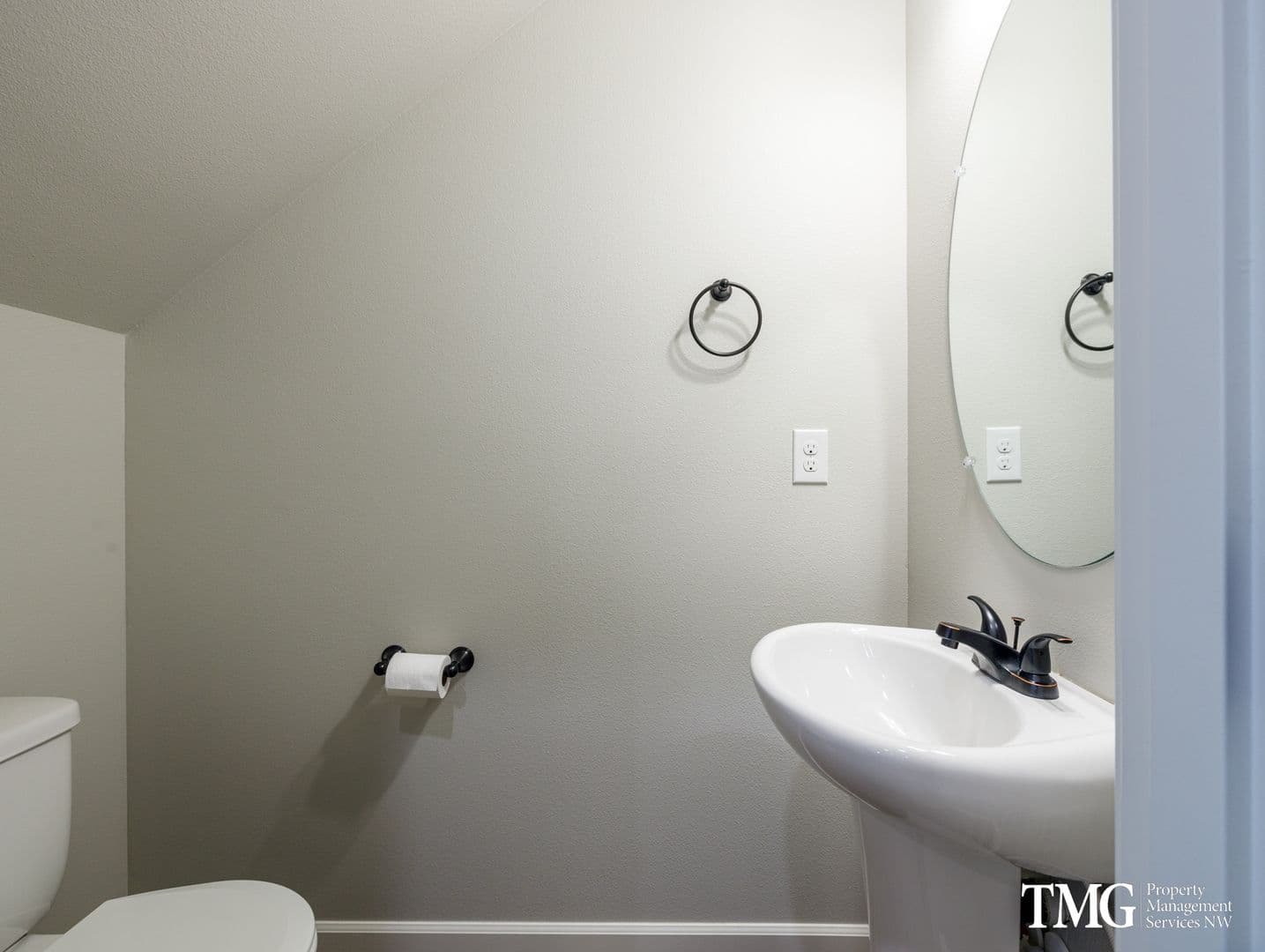 Vancouver House: 11311 NE 14th Ct