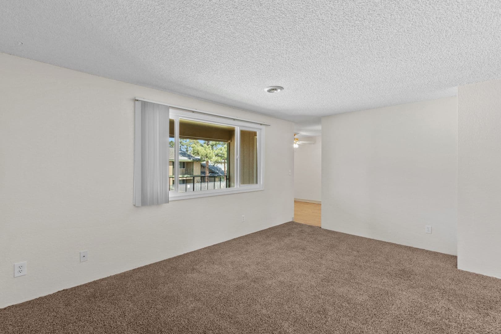 Richland Apartment: 850 Aaron Drive