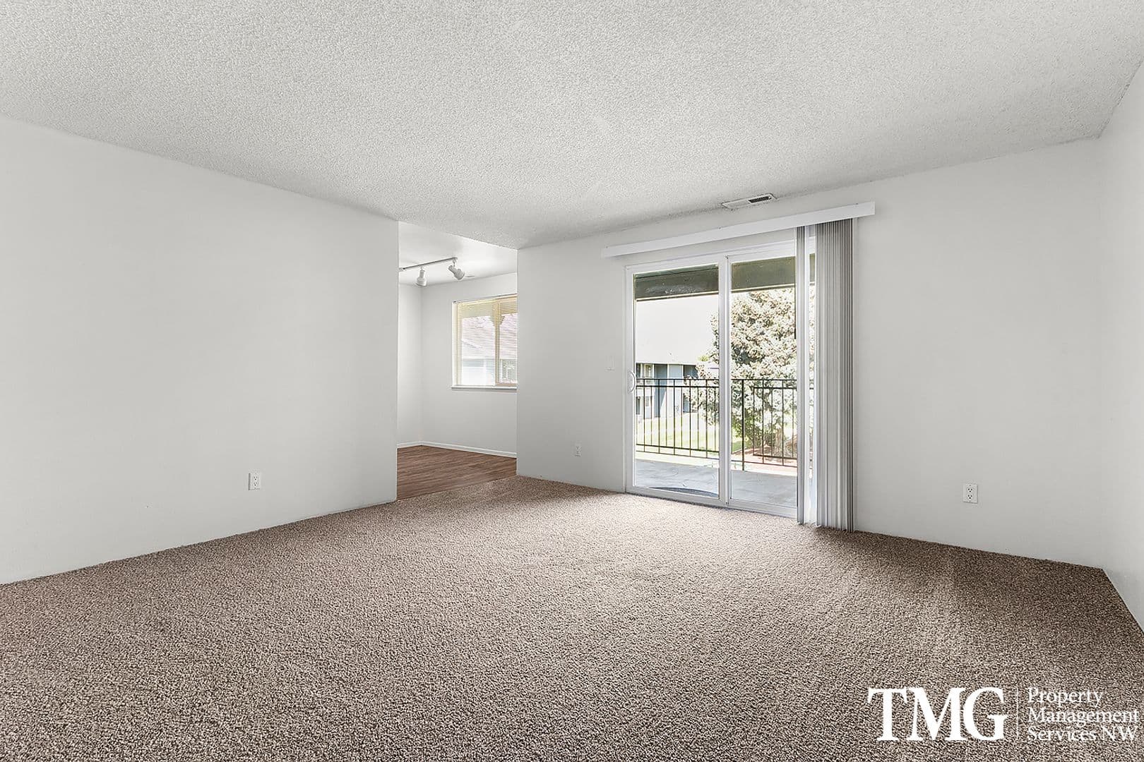 Kennewick Apartment: 440 N Volland