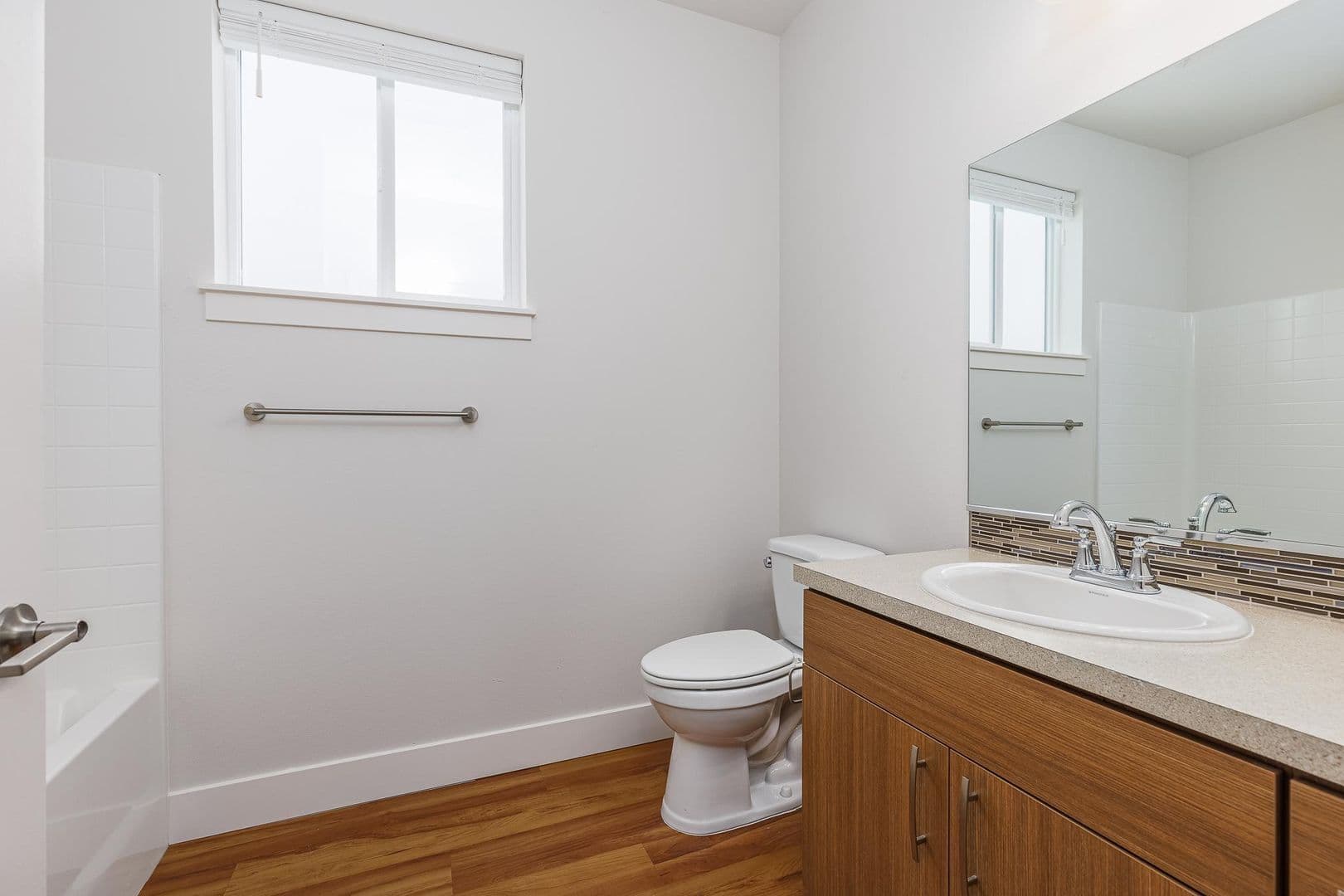 Kennewick Apartment: 7968 W 10th Ave