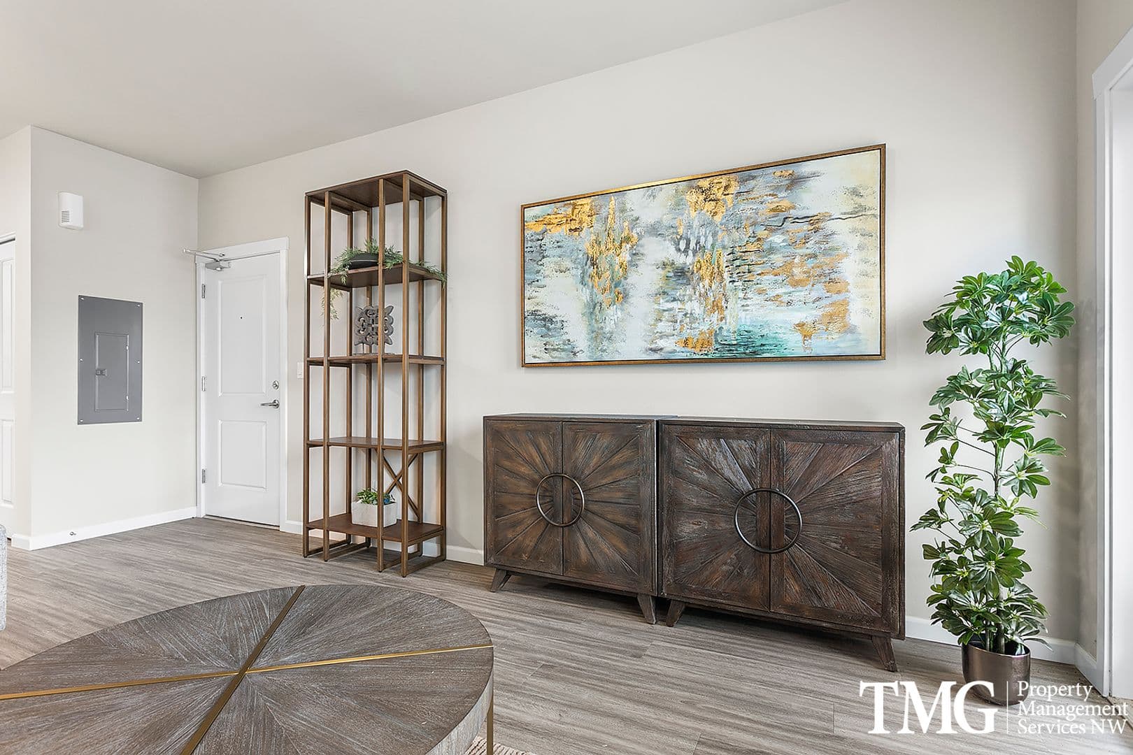 Ridgefield Apartment: 544 S Royle Rd