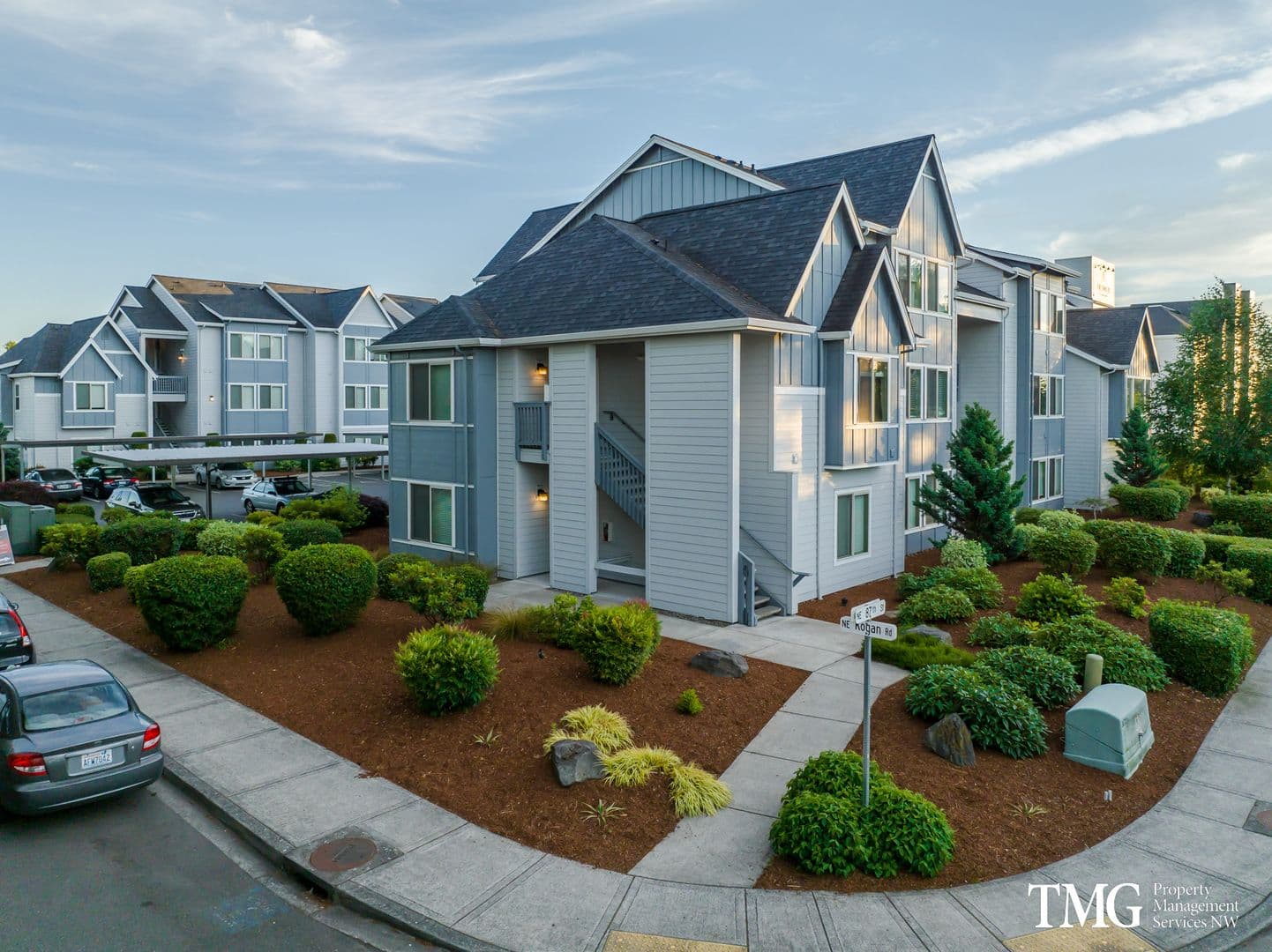 Vancouver Apartment: 608 NE 86th St