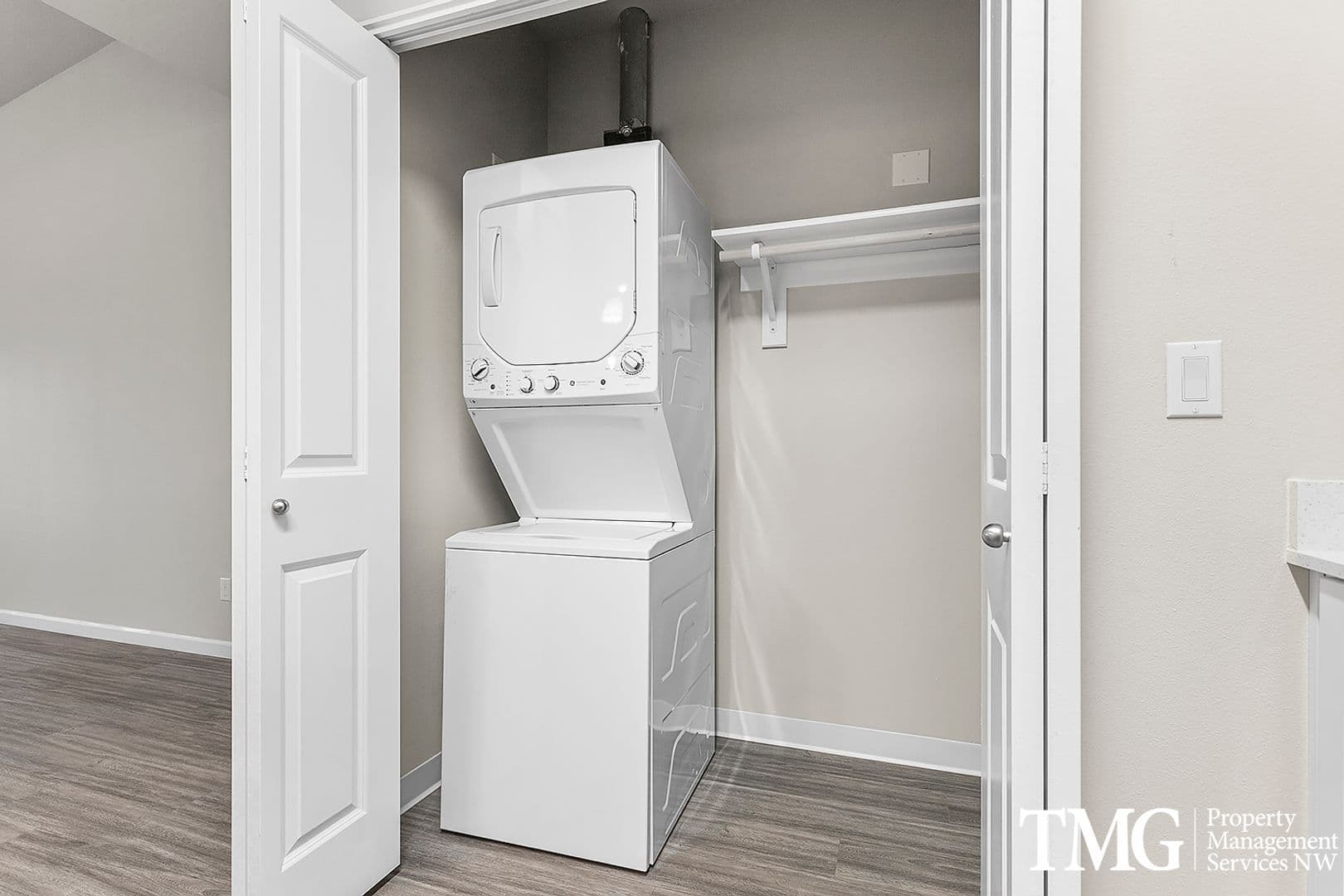 Ridgefield Apartment: 540 S Royle Rd