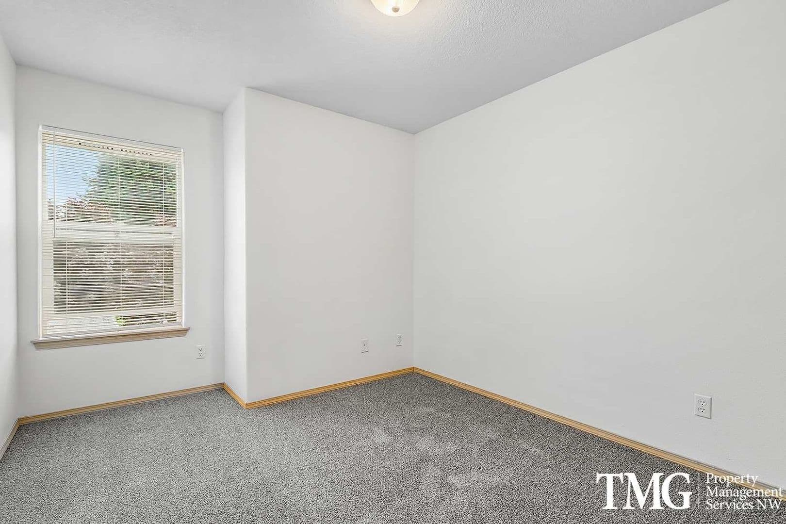 Vancouver Apartment: 13608 NE 72nd St