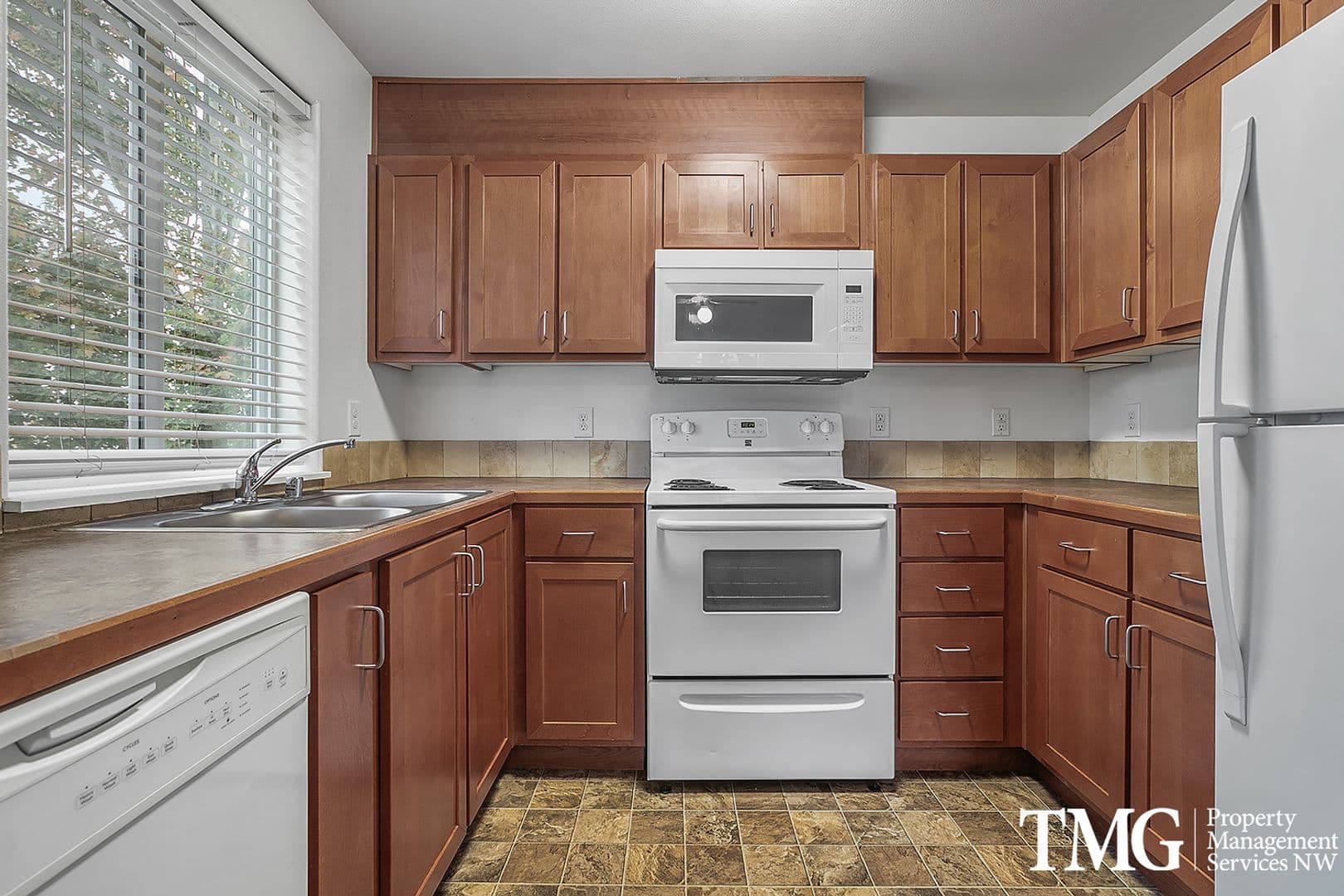 Battle Ground Apartment: 1017 SE 12th Ave