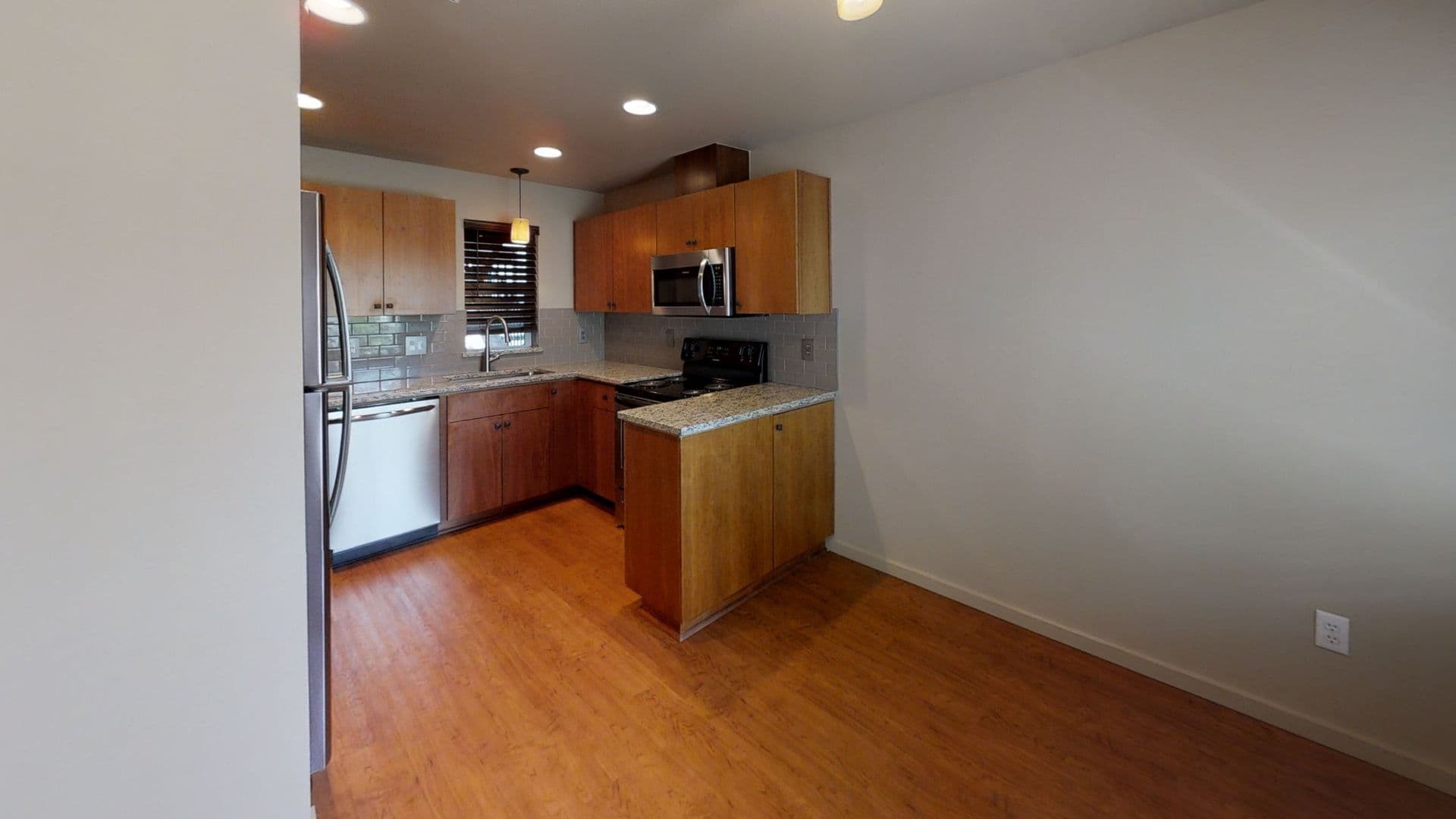 Vancouver Apartment: OLP 5264 NE 121st Avenue